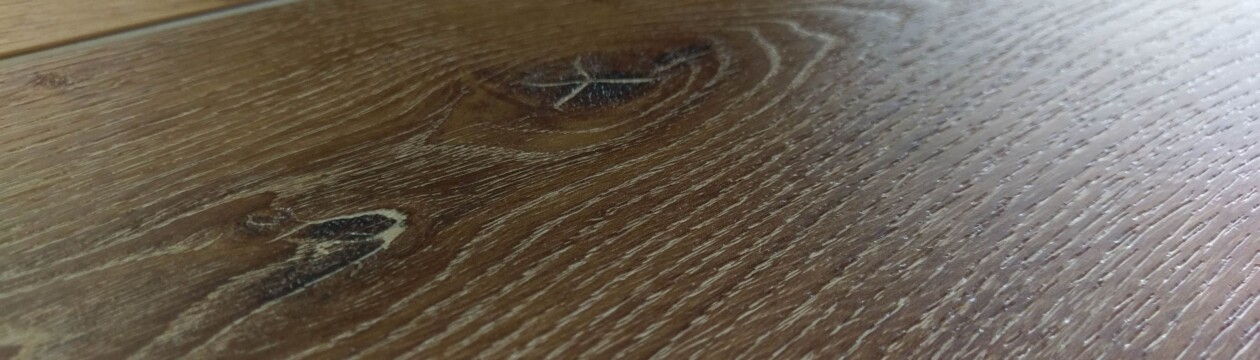 Piso SPC LVT flooring Argentina Vinyl plank flooring Casa Belforte piso vinilico alto transito sistema click instalacion del piso vinilico